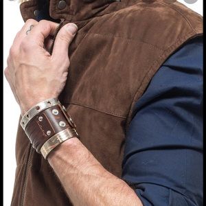 RoundTree and Yorke Suede Leather Vest